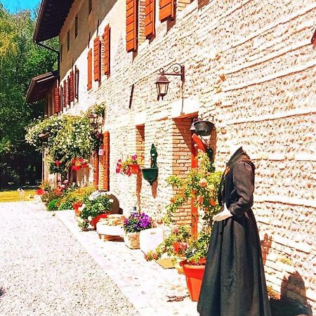 La Regina Del Bosco Villa Rivignano Exteriör bild