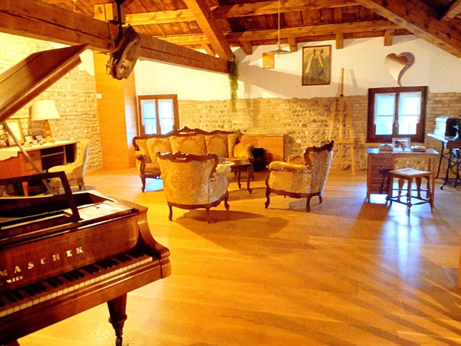 La Regina Del Bosco Villa Rivignano Exteriör bild